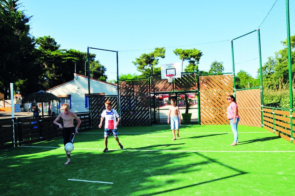 Carisma Holidays - Jard Sur Mer Hotel Exterior foto